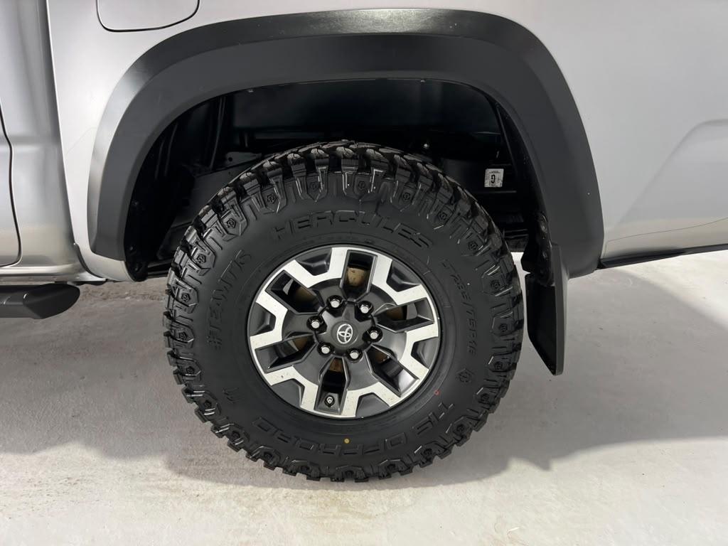 Toyota Tacoma SR5 Double Cab Long Bed V6 6AT 4WD 2017