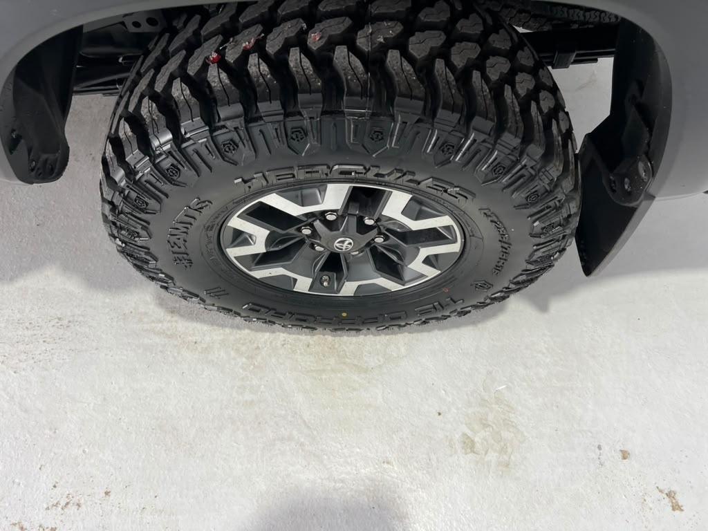 Toyota Tacoma SR5 Double Cab Long Bed V6 6AT 4WD 2017