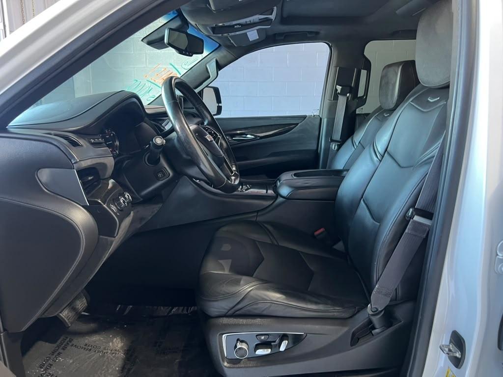 Cadillac Escalade ESV Platinum 4WD 2016