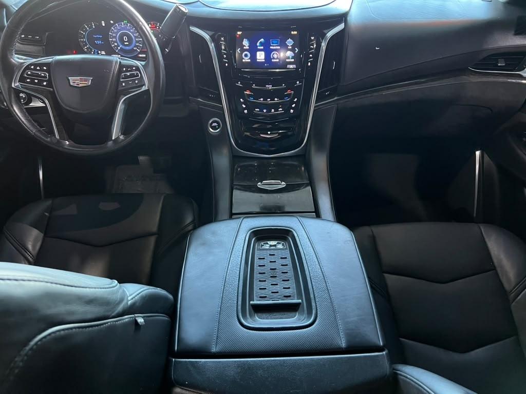 Cadillac Escalade ESV Platinum 4WD 2016