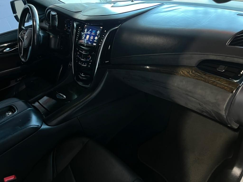 Cadillac Escalade ESV Platinum 4WD 2016