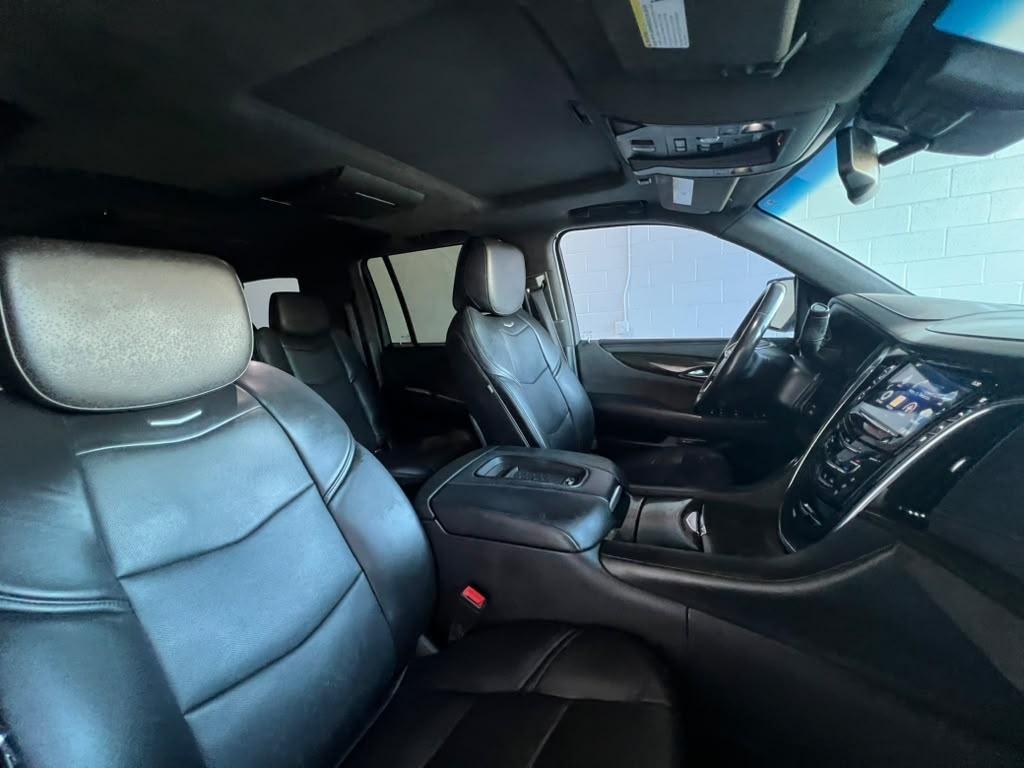 Cadillac Escalade ESV Platinum 4WD 2016