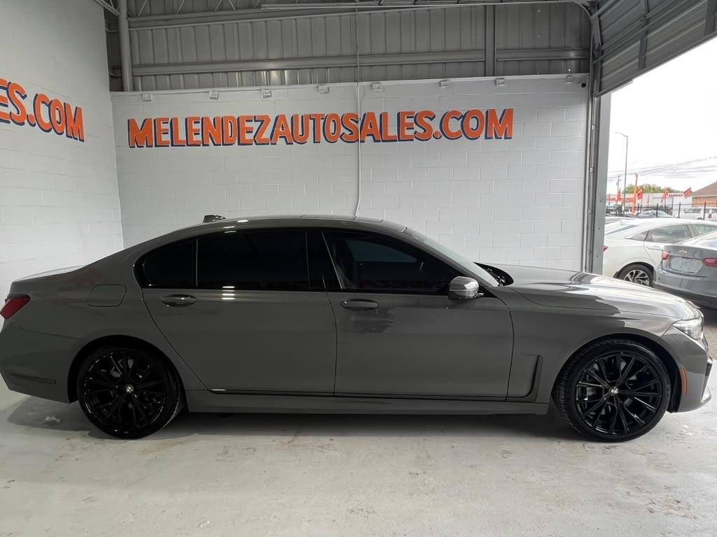 BMW 7-Series 750i xDrive 2022