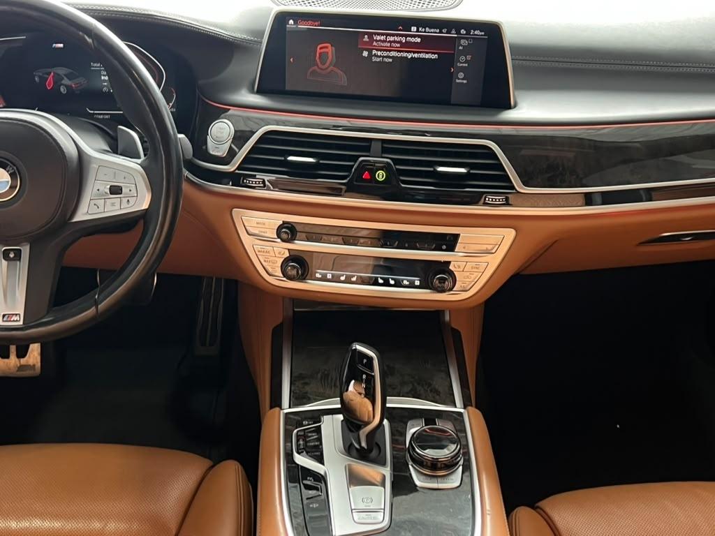 BMW 7-Series 750i xDrive 2022