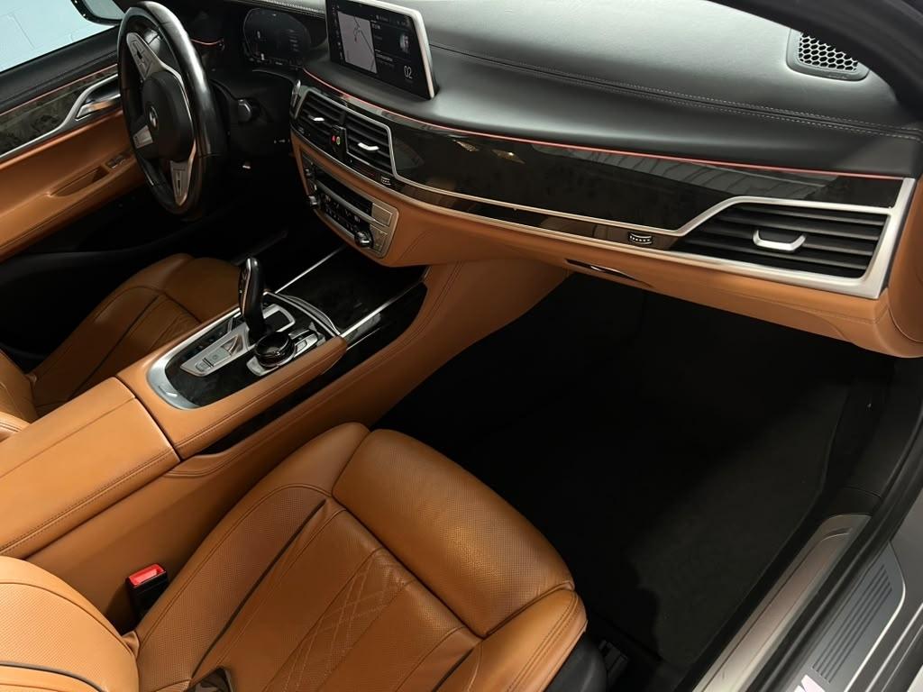 BMW 7-Series 750i xDrive 2022