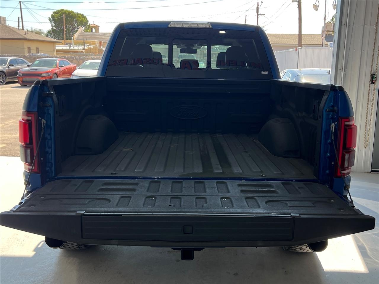 Ford F-150 Raptor SuperCrew 4WD 2017