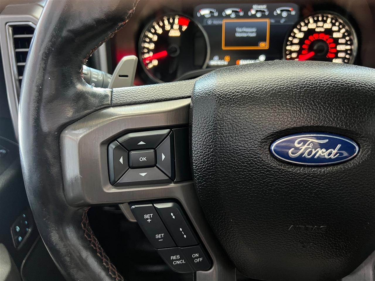 Ford F-150 Raptor SuperCrew 4WD 2017