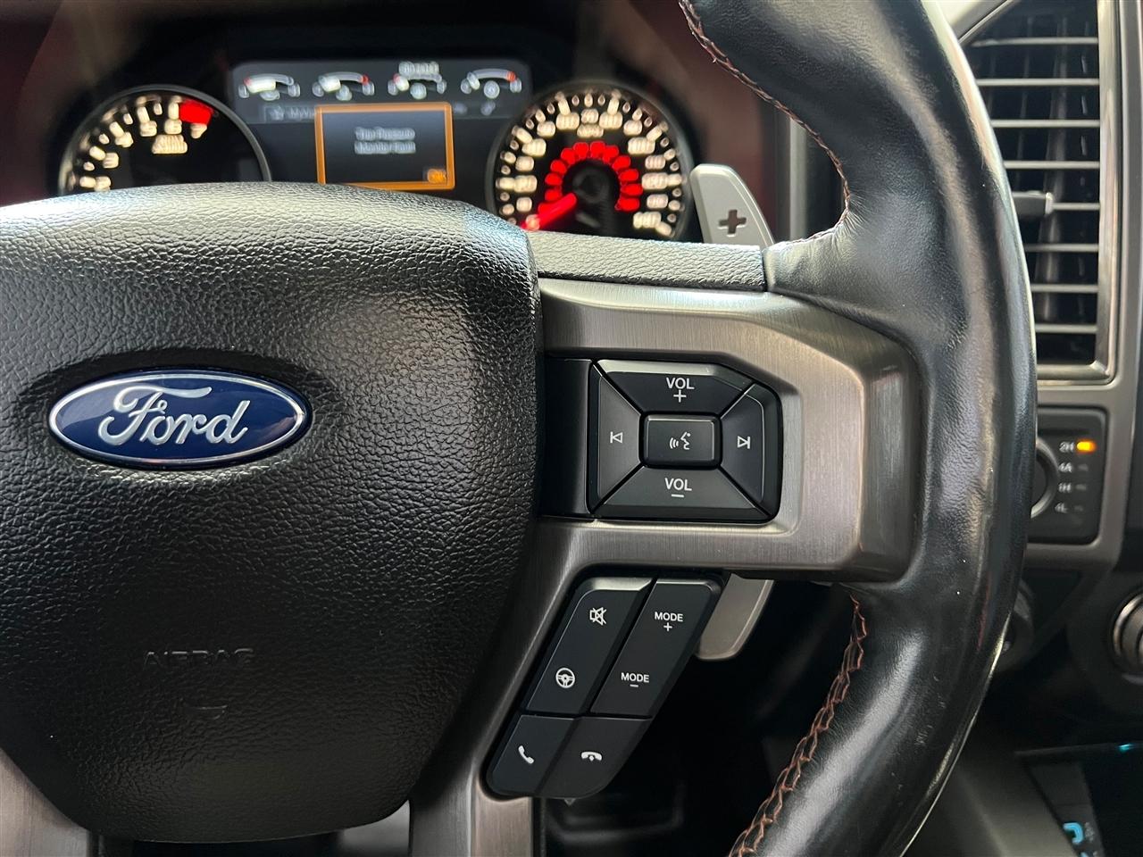 Ford F-150 Raptor SuperCrew 4WD 2017