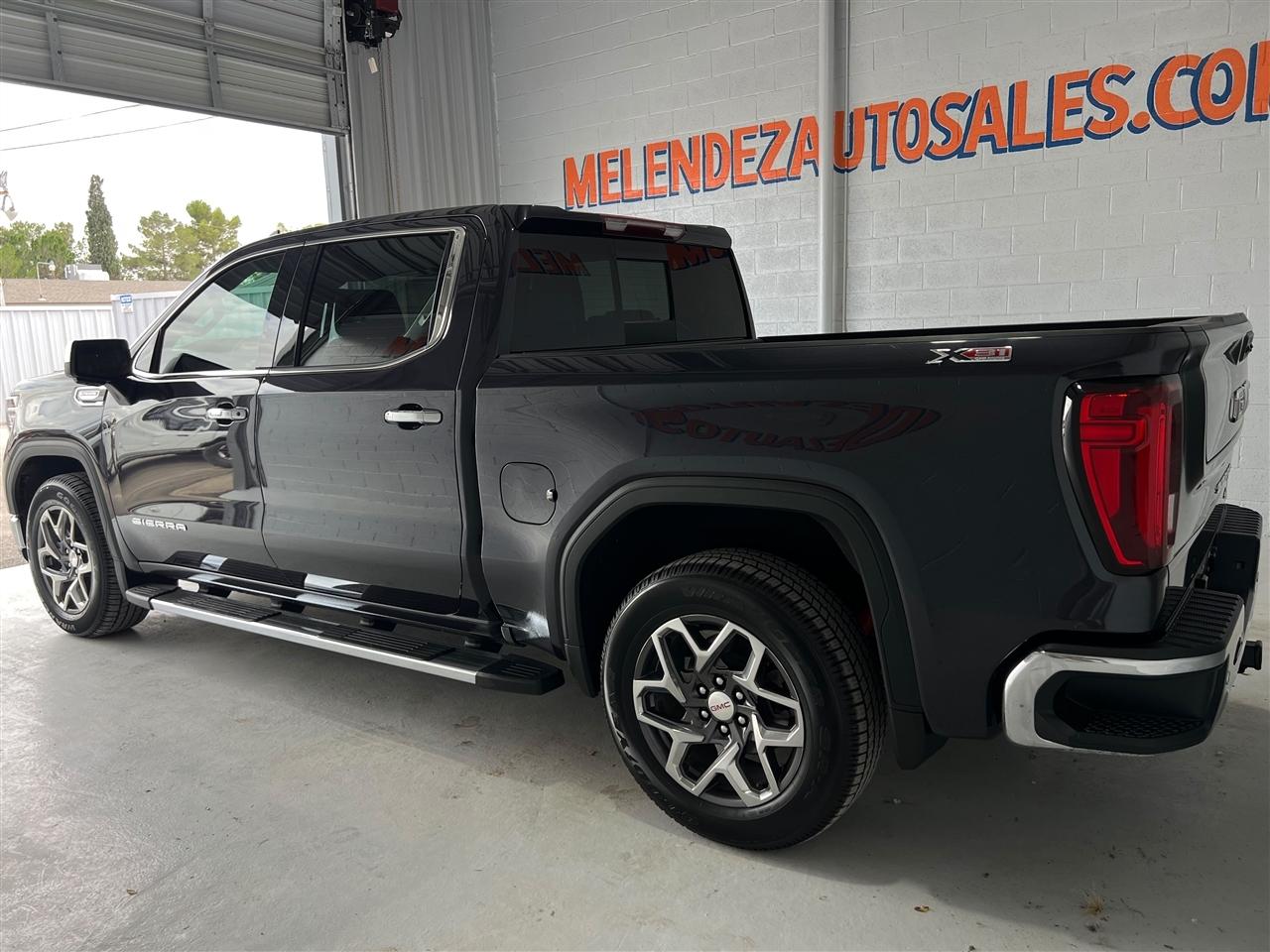 GMC Sierra 1500 SLT Crew Cab 4WD 2024