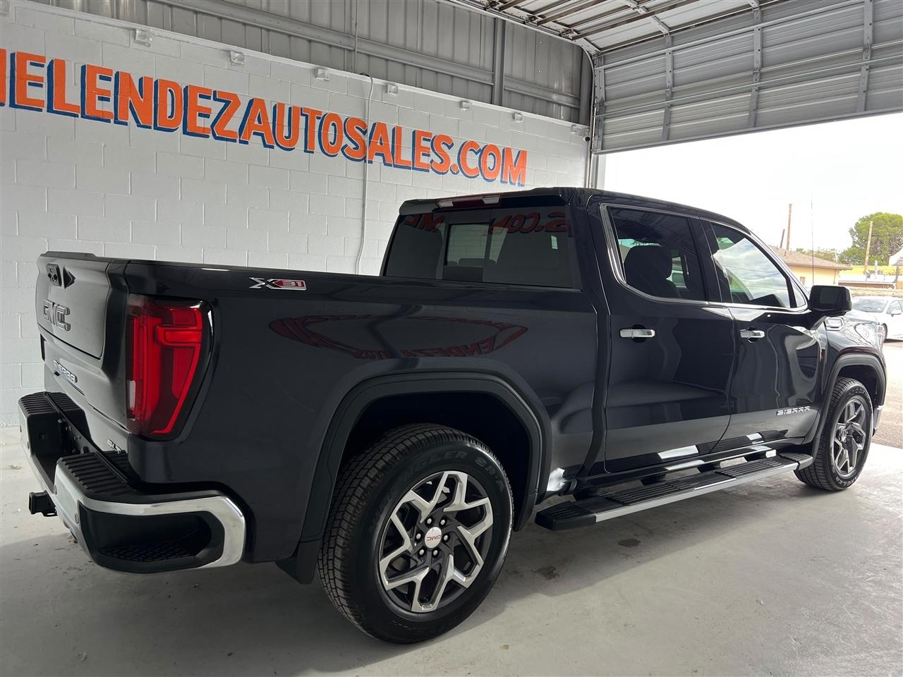 GMC Sierra 1500 SLT Crew Cab 4WD 2024