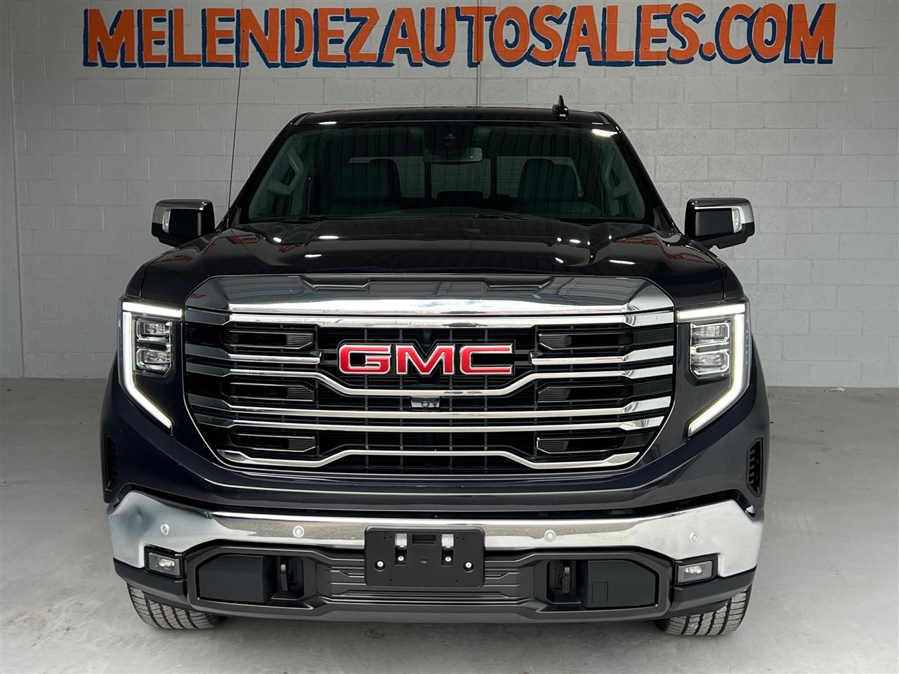 GMC Sierra 1500 SLT Crew Cab 4WD 2024