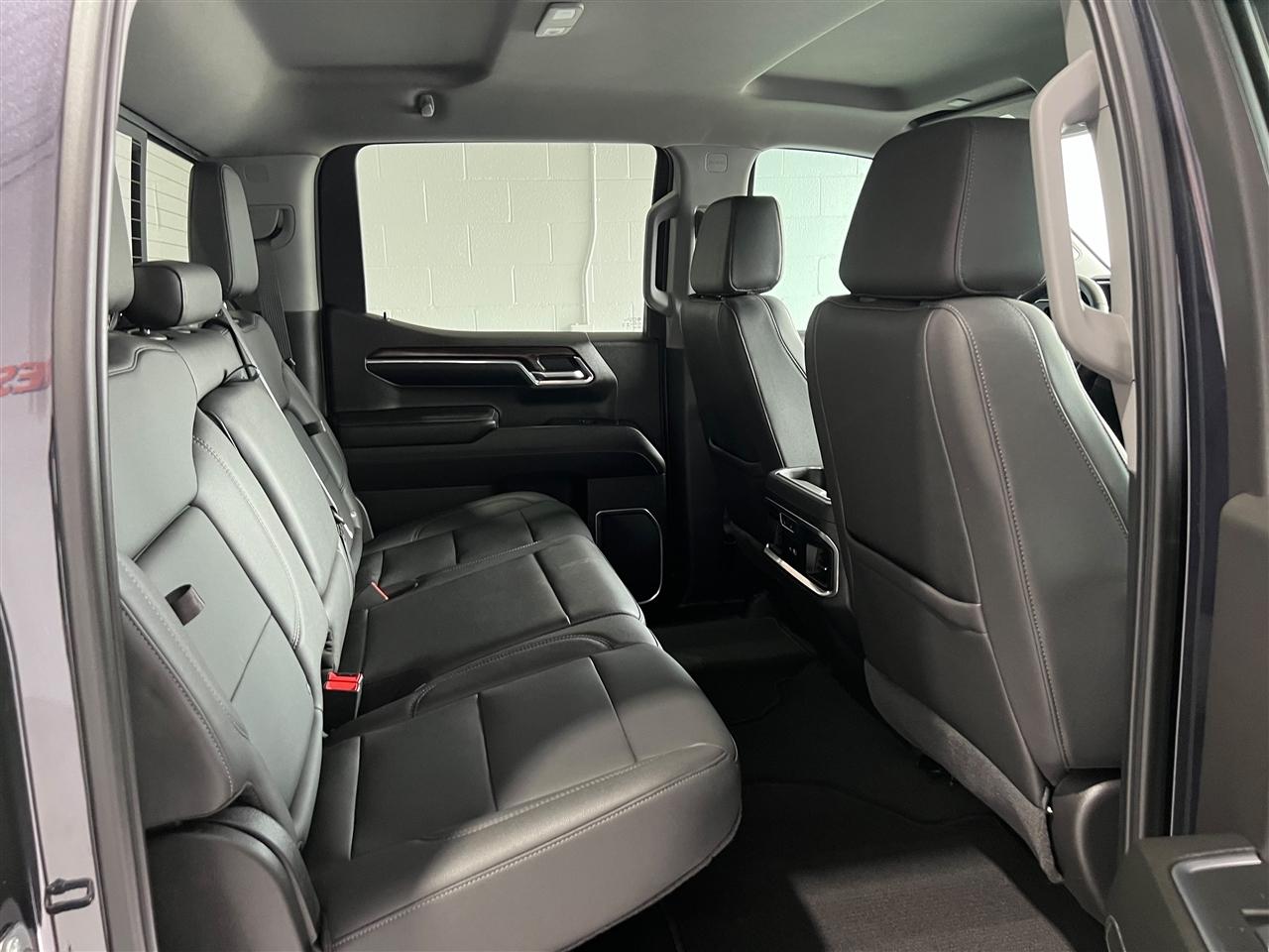 GMC Sierra 1500 SLT Crew Cab 4WD 2024
