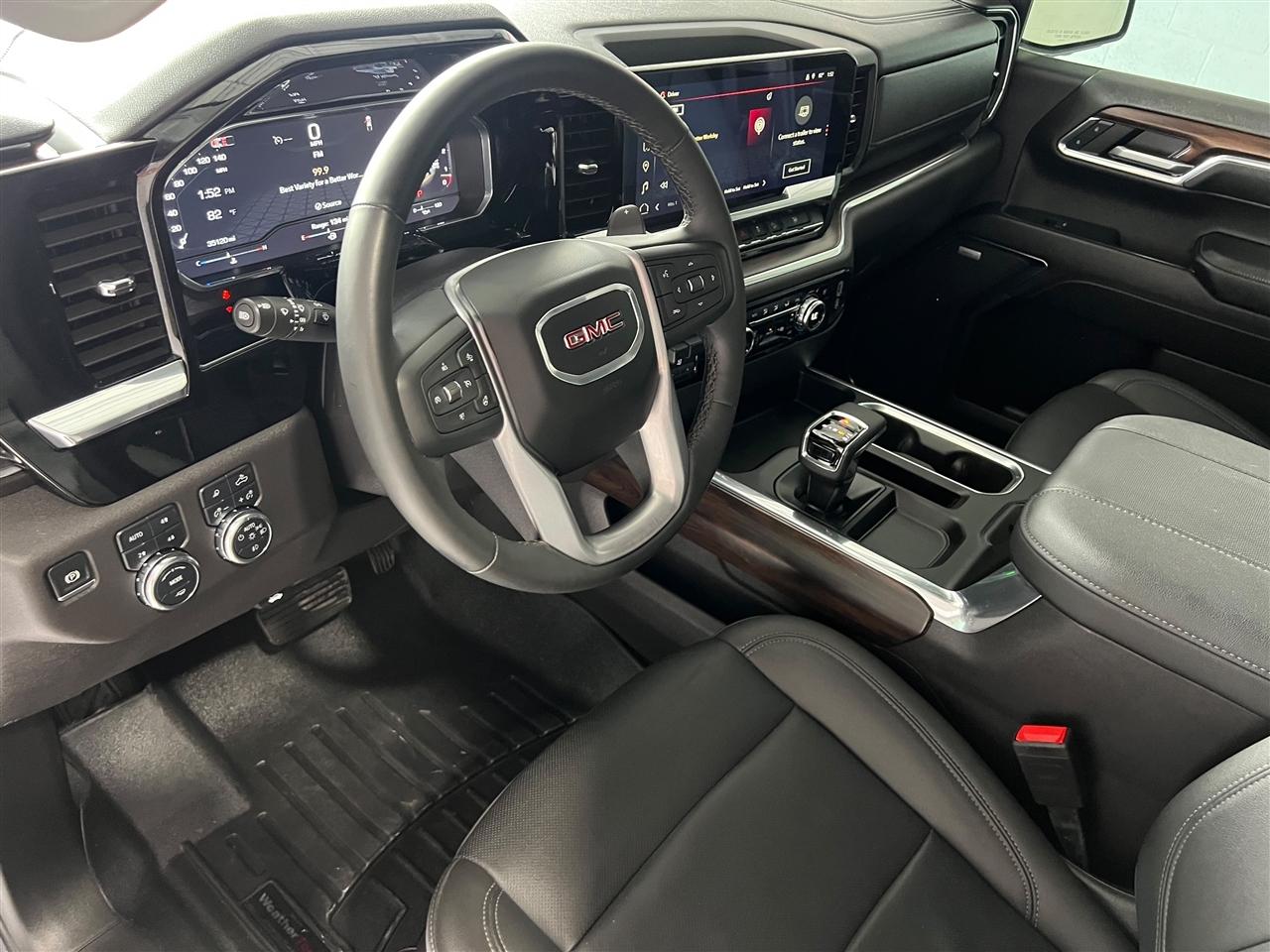 GMC Sierra 1500 SLT Crew Cab 4WD 2024