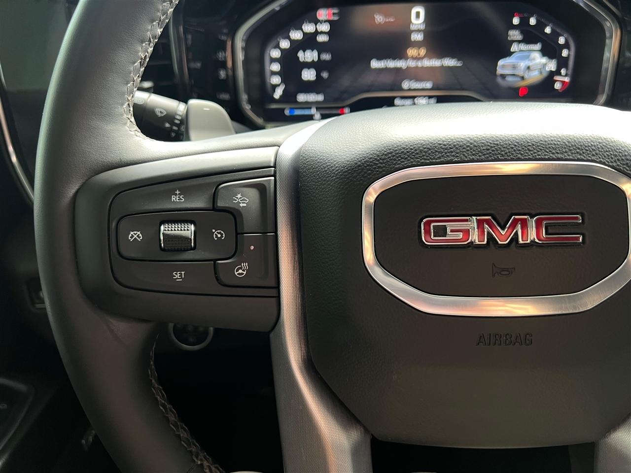 GMC Sierra 1500 SLT Crew Cab 4WD 2024