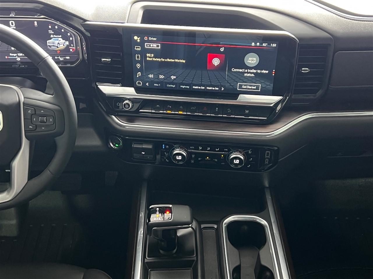 GMC Sierra 1500 SLT Crew Cab 4WD 2024