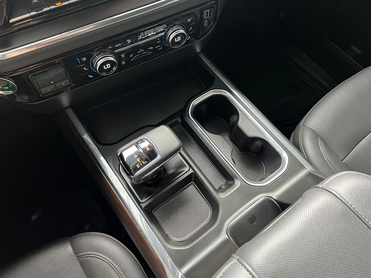 GMC Sierra 1500 SLT Crew Cab 4WD 2024