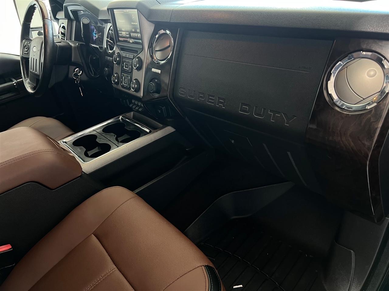 Ford F-250 SD XL Crew Cab 4WD 2015