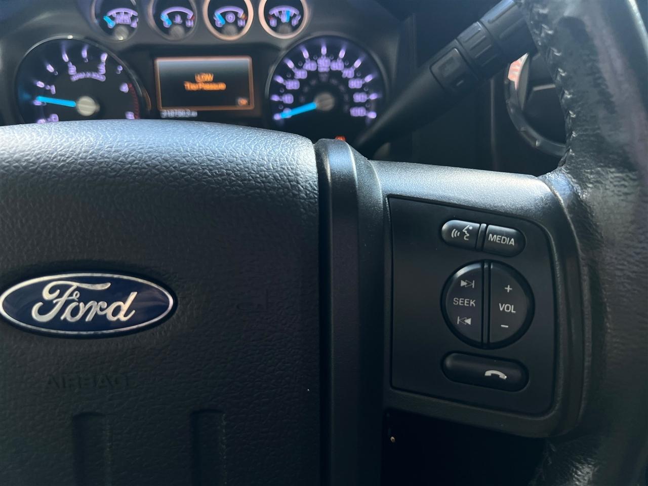 Ford F-250 SD XL Crew Cab 4WD 2015