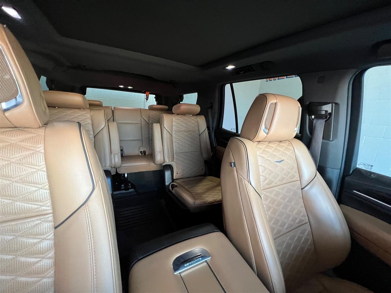 Cadillac Escalade Premium Luxury AWD 2022