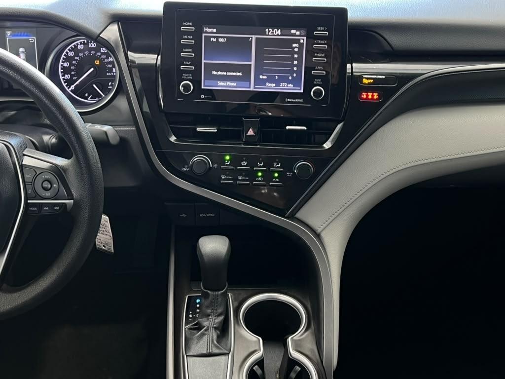 Toyota Camry LE 2021