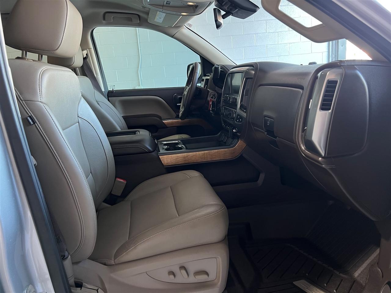 Chevrolet Silverado 1500 LTZ Crew Cab 4WD 2018