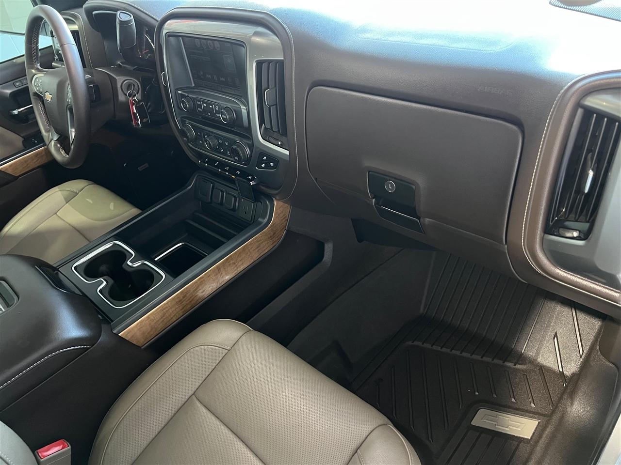 Chevrolet Silverado 1500 LTZ Crew Cab 4WD 2018