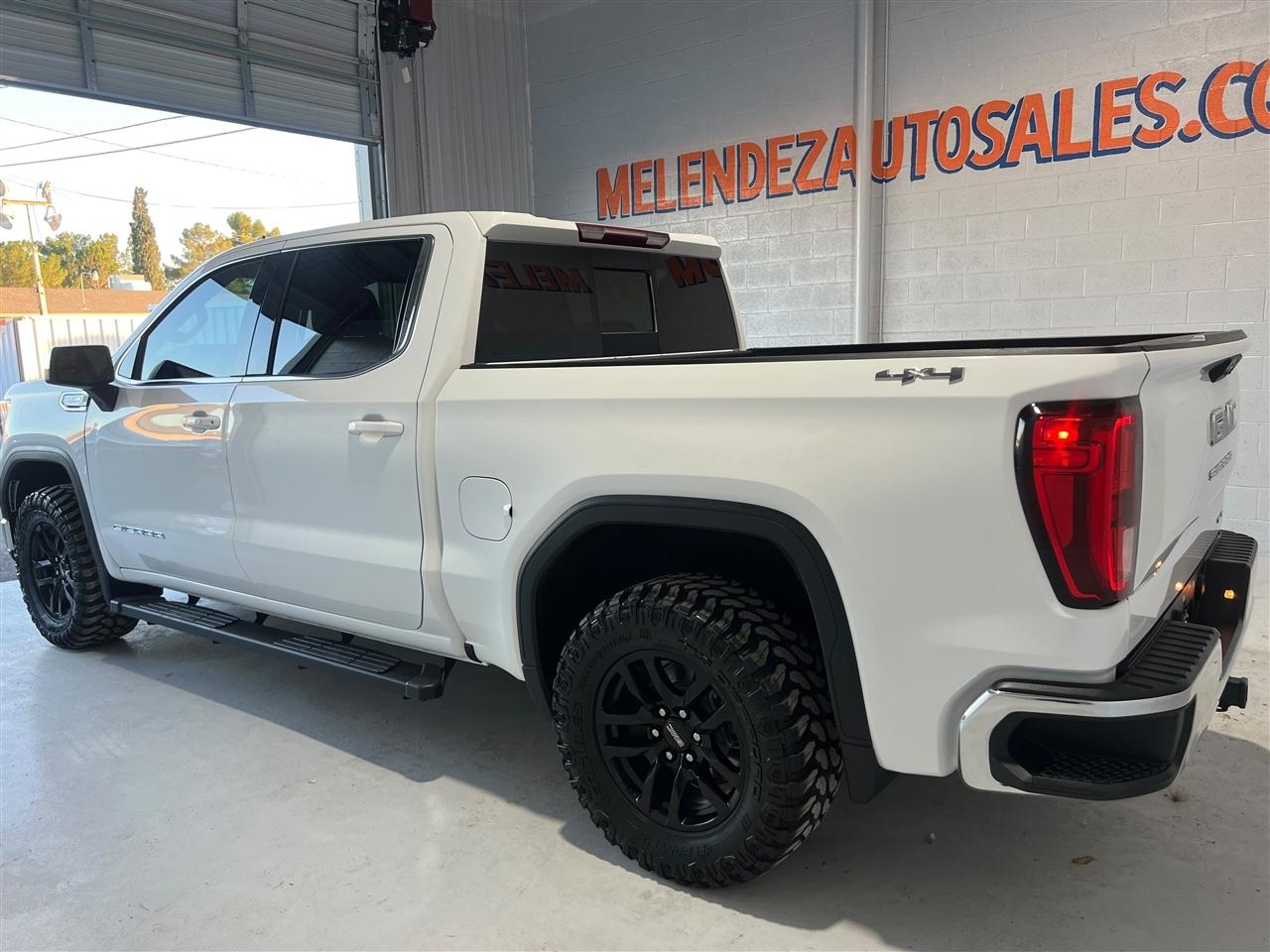 GMC Sierra 1500 SLE Crew Cab 4WD 2024