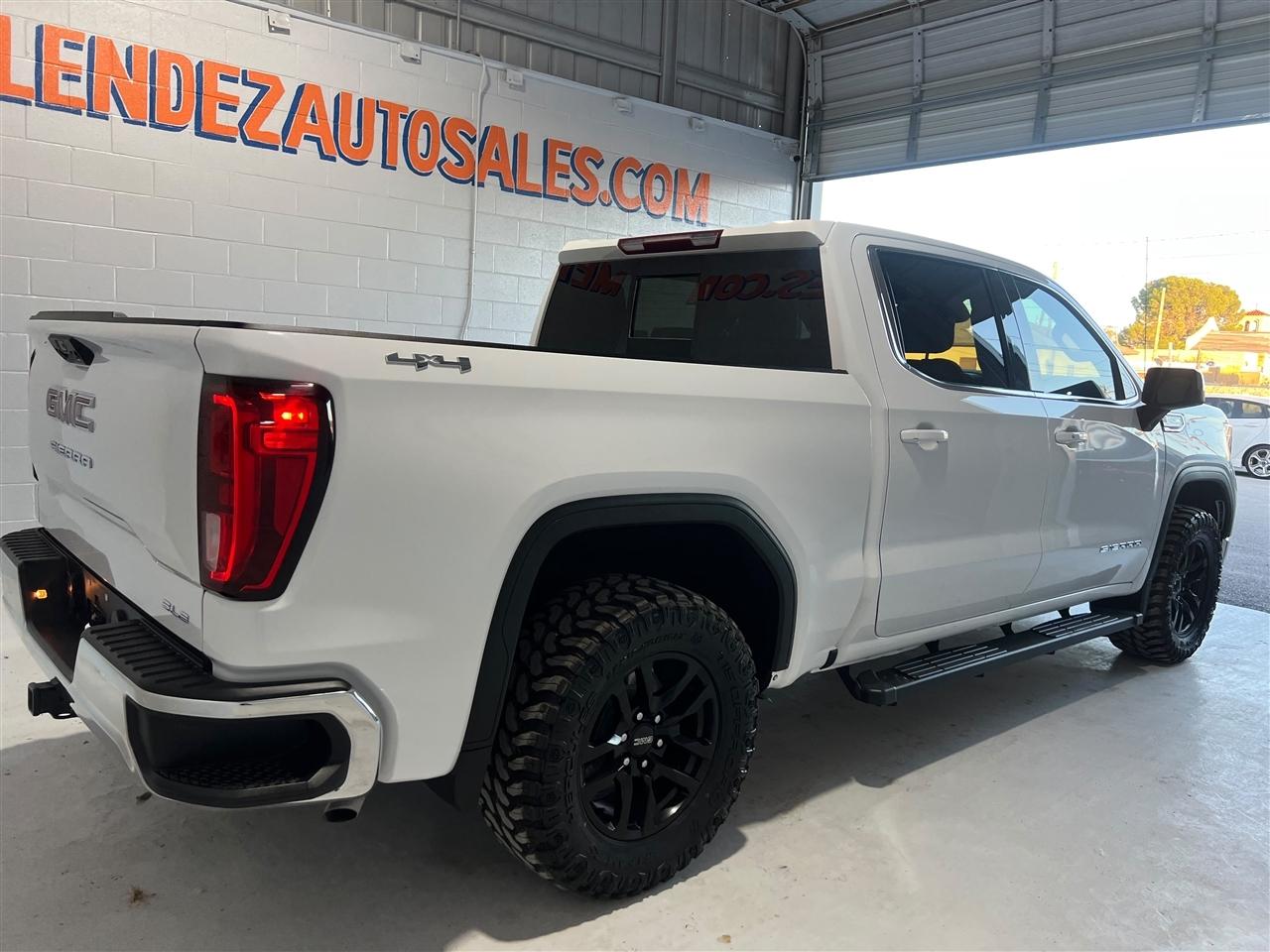 GMC Sierra 1500 SLE Crew Cab 4WD 2024