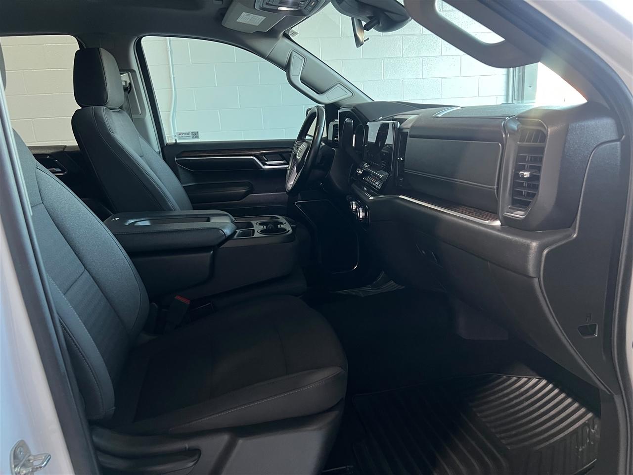 GMC Sierra 1500 SLE Crew Cab 4WD 2024