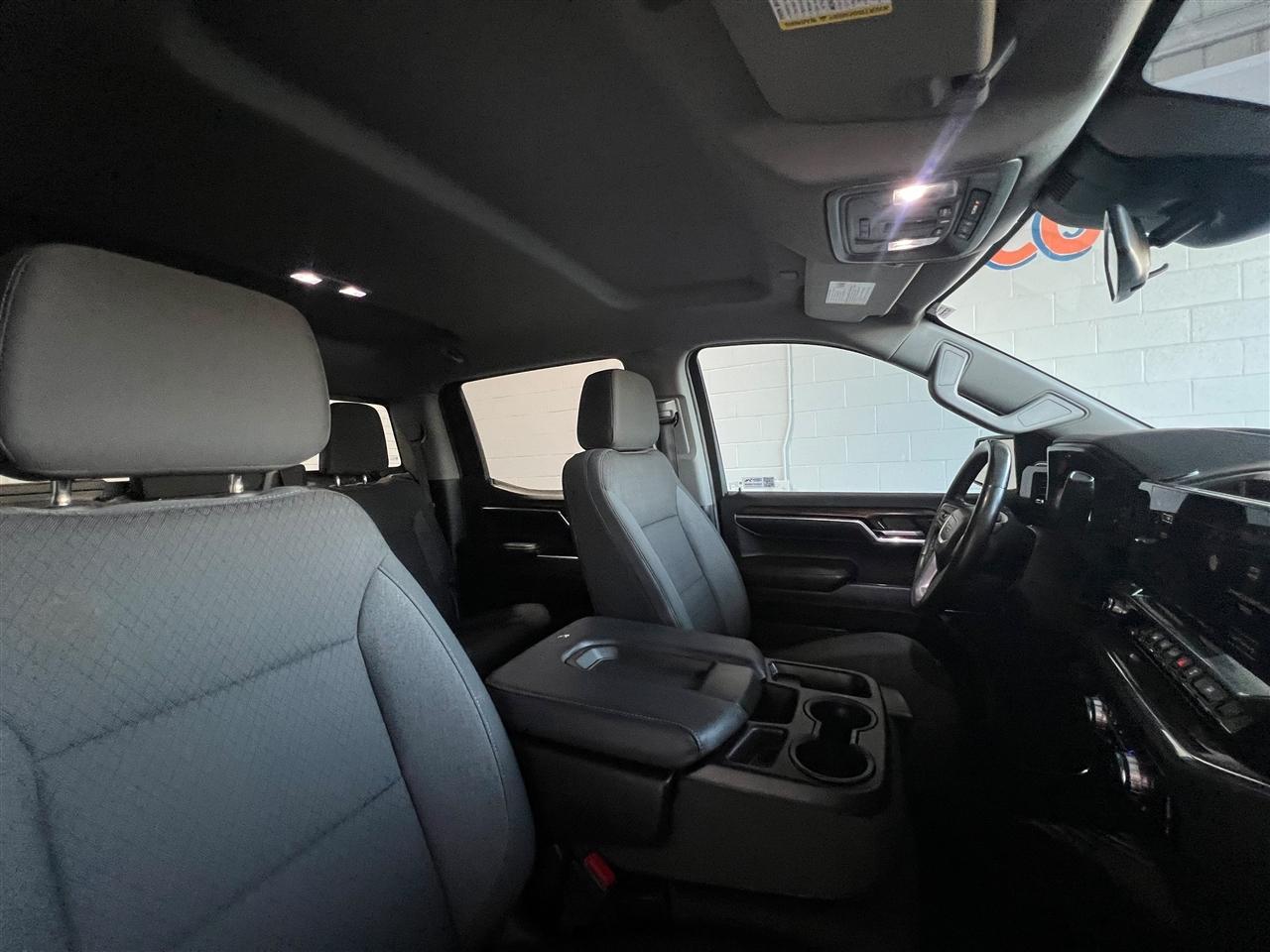 GMC Sierra 1500 SLE Crew Cab 4WD 2024
