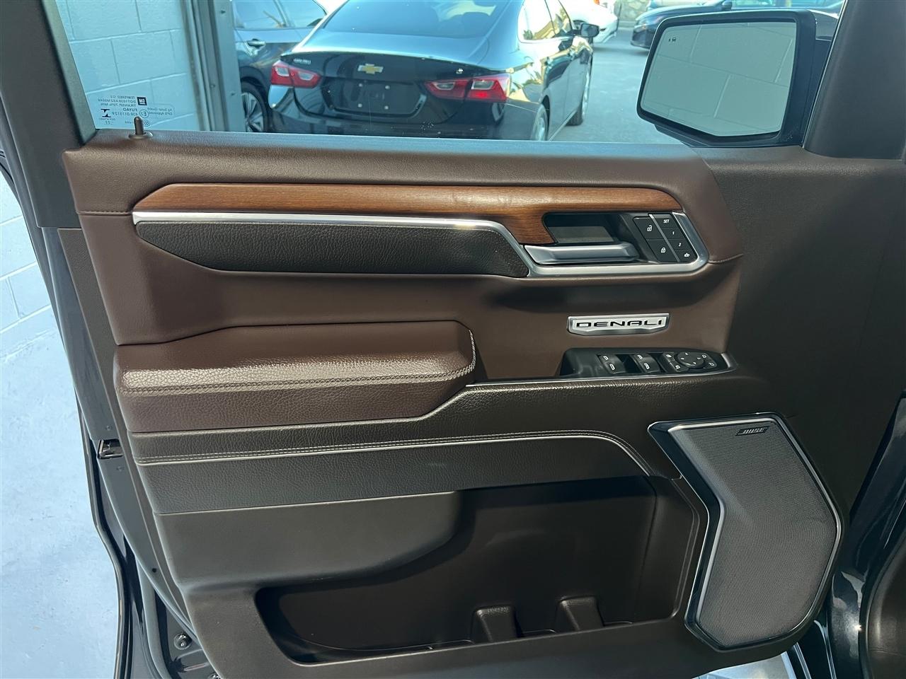 GMC Sierra 1500 Denali Crew Cab Short Box 4WD 2023