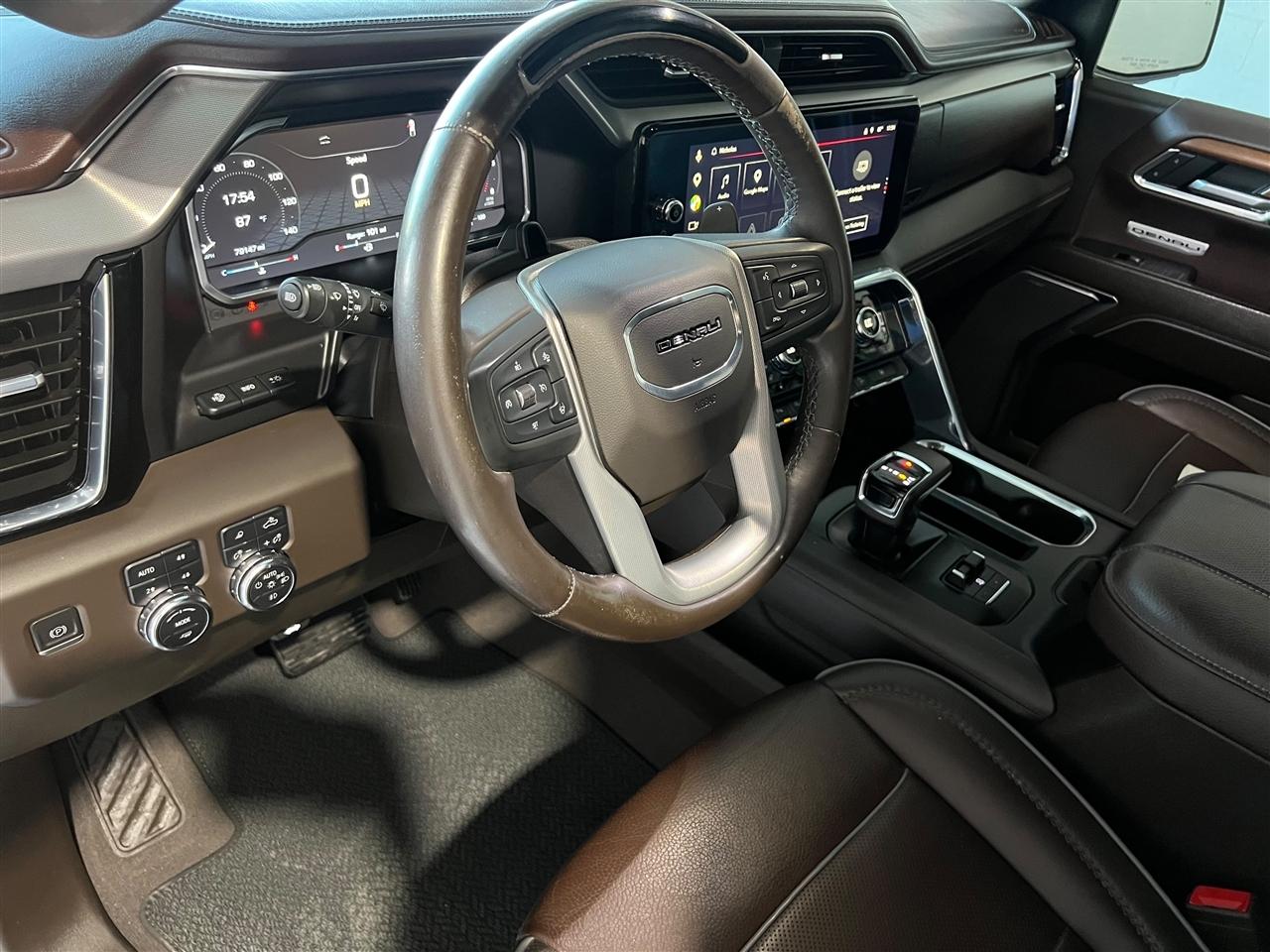 GMC Sierra 1500 Denali Crew Cab Short Box 4WD 2023