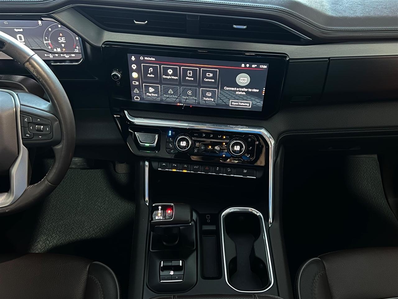 GMC Sierra 1500 Denali Crew Cab Short Box 4WD 2023