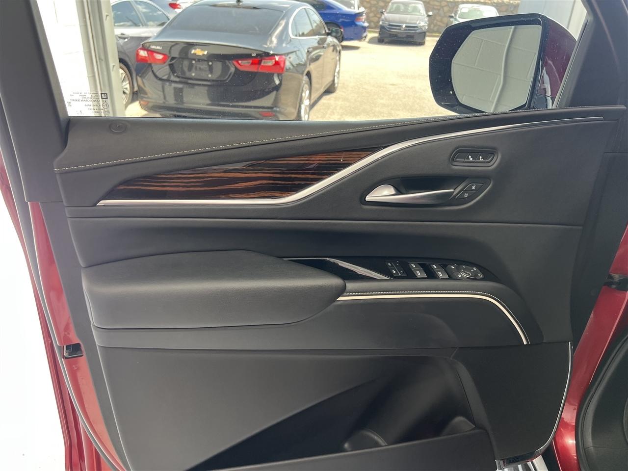 Cadillac Escalade Luxury 2WD 2023