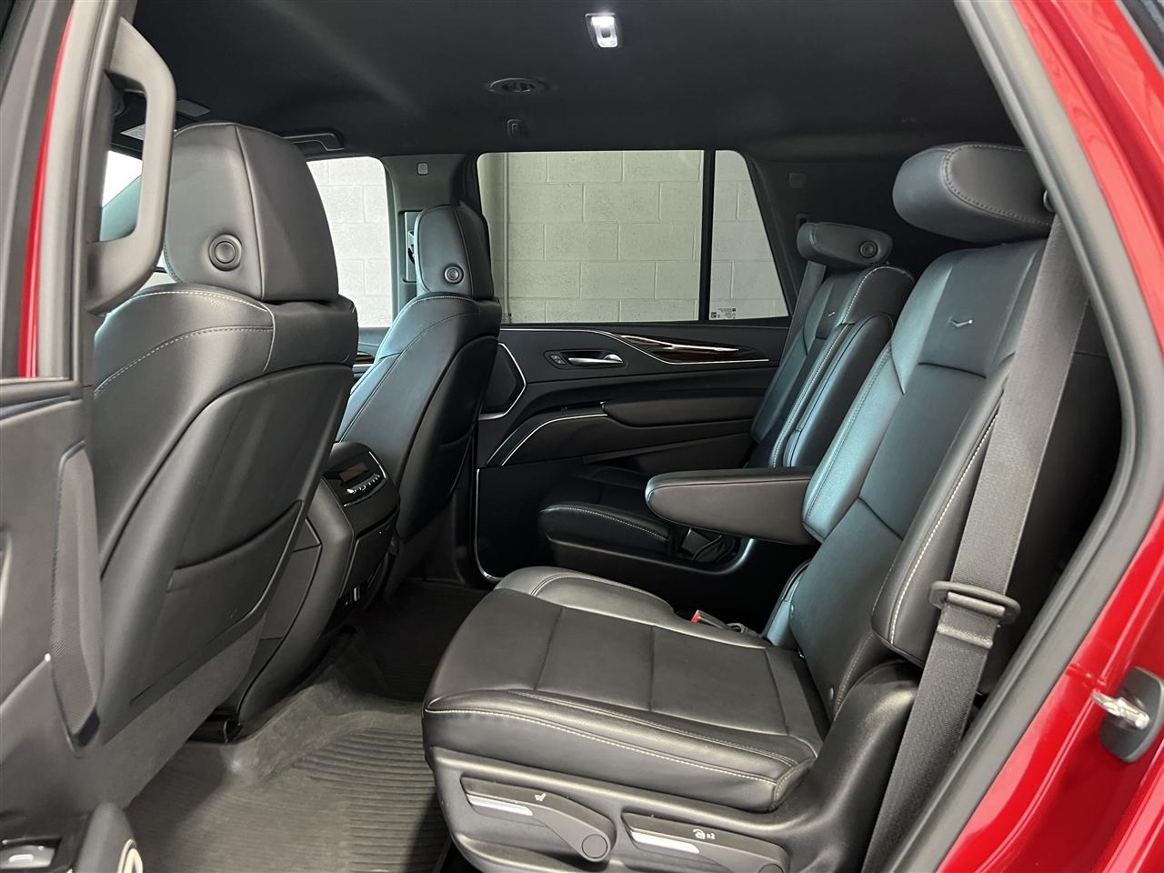 Cadillac Escalade Luxury 2WD 2023