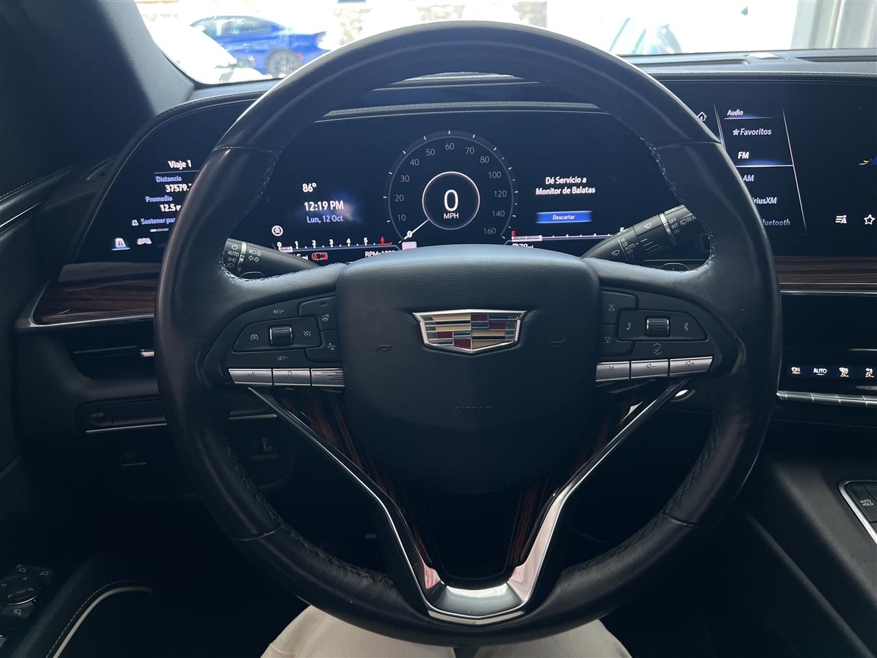Cadillac Escalade Luxury 2WD 2023