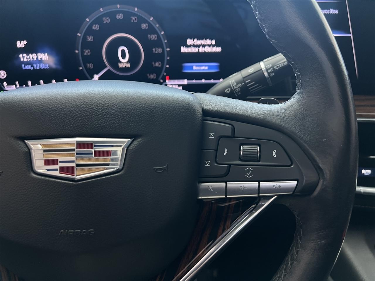 Cadillac Escalade Luxury 2WD 2023