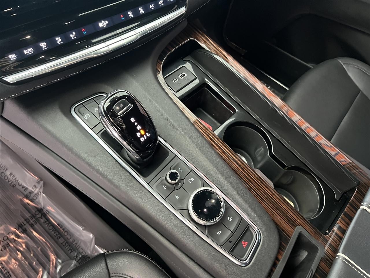 Cadillac Escalade Luxury 2WD 2023