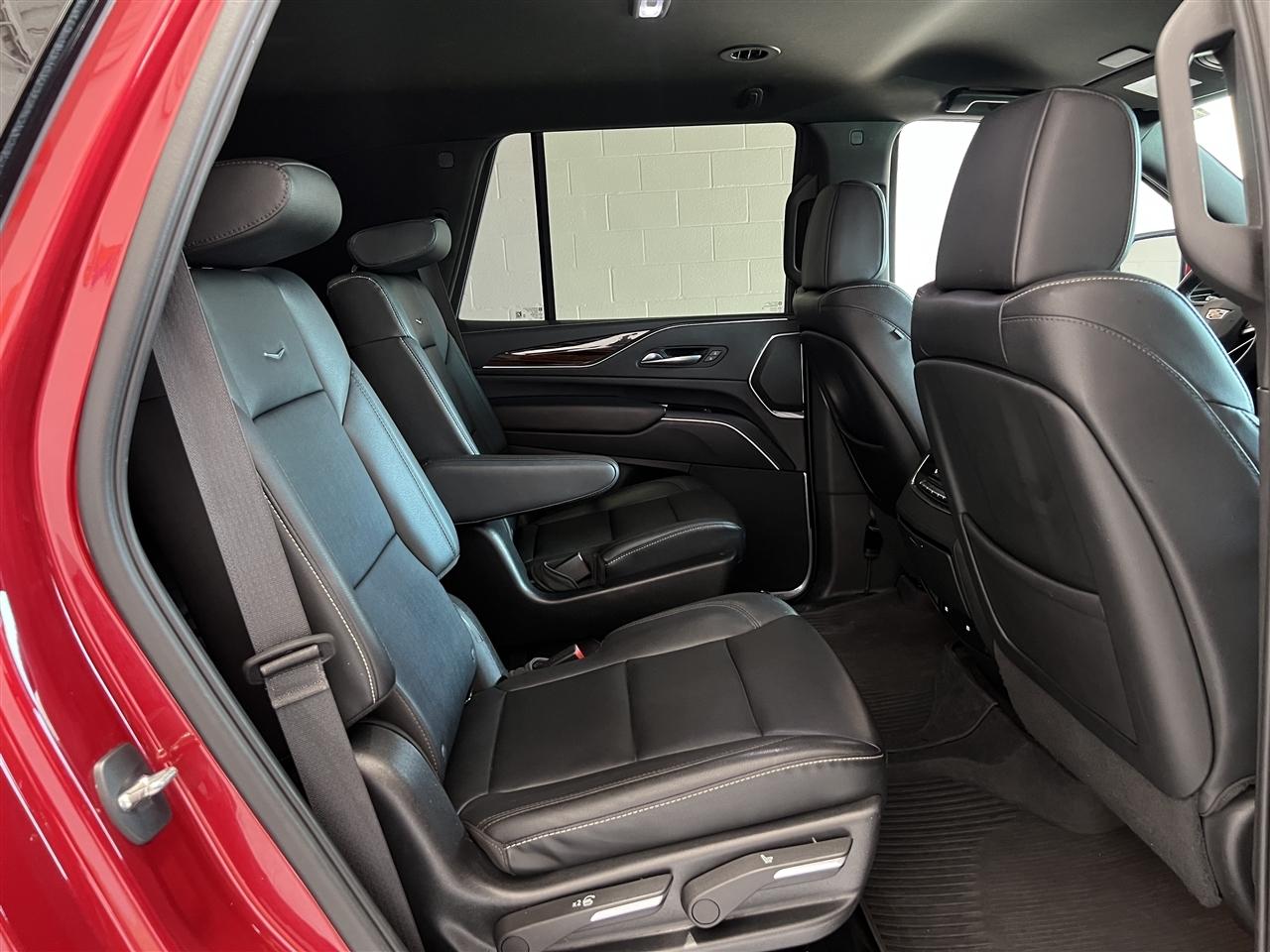 Cadillac Escalade Luxury 2WD 2023