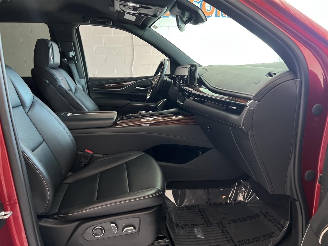 Cadillac Escalade Luxury 2WD 2023