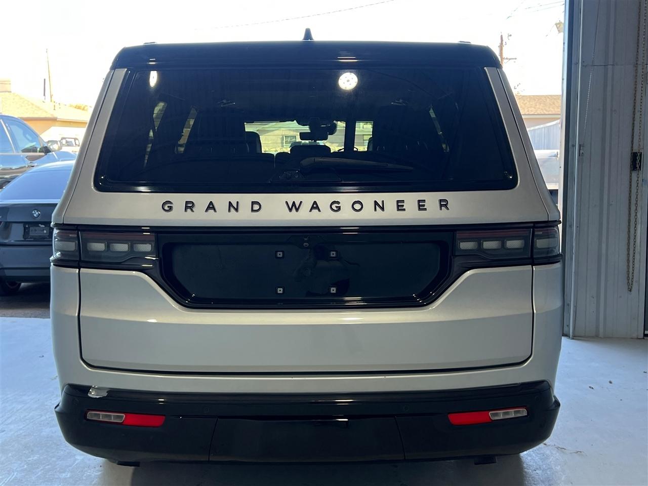 Jeep Grand Wagoneer Series II 4WD 2024