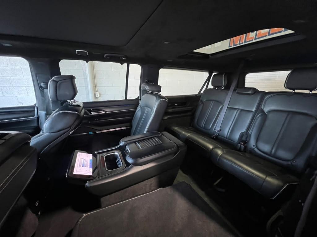Jeep Grand Wagoneer Series II 4WD 2024