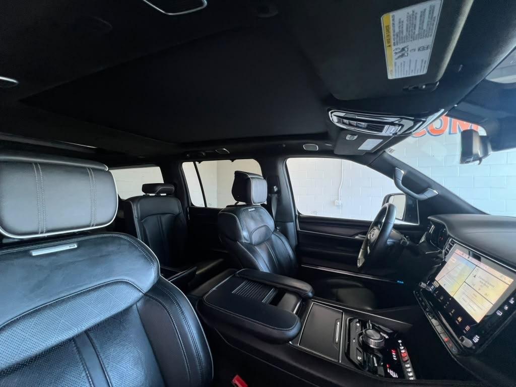 Jeep Grand Wagoneer Series II 4WD 2024