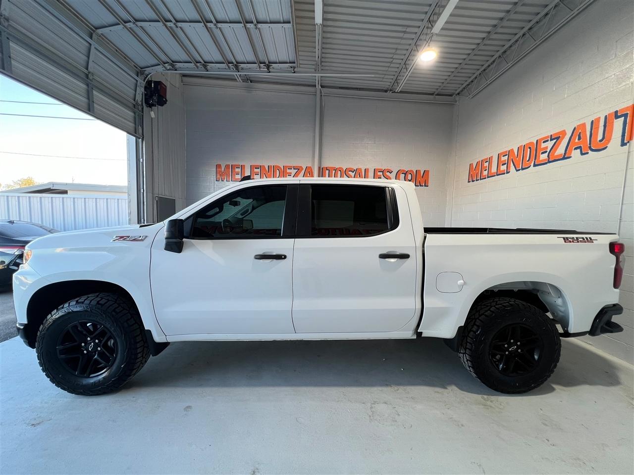 Chevrolet Silverado 1500 Custom Trail Boss Crew Cab Long Box 4WD 2021