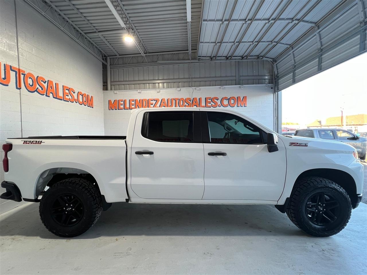 Chevrolet Silverado 1500 Custom Trail Boss Crew Cab Long Box 4WD 2021