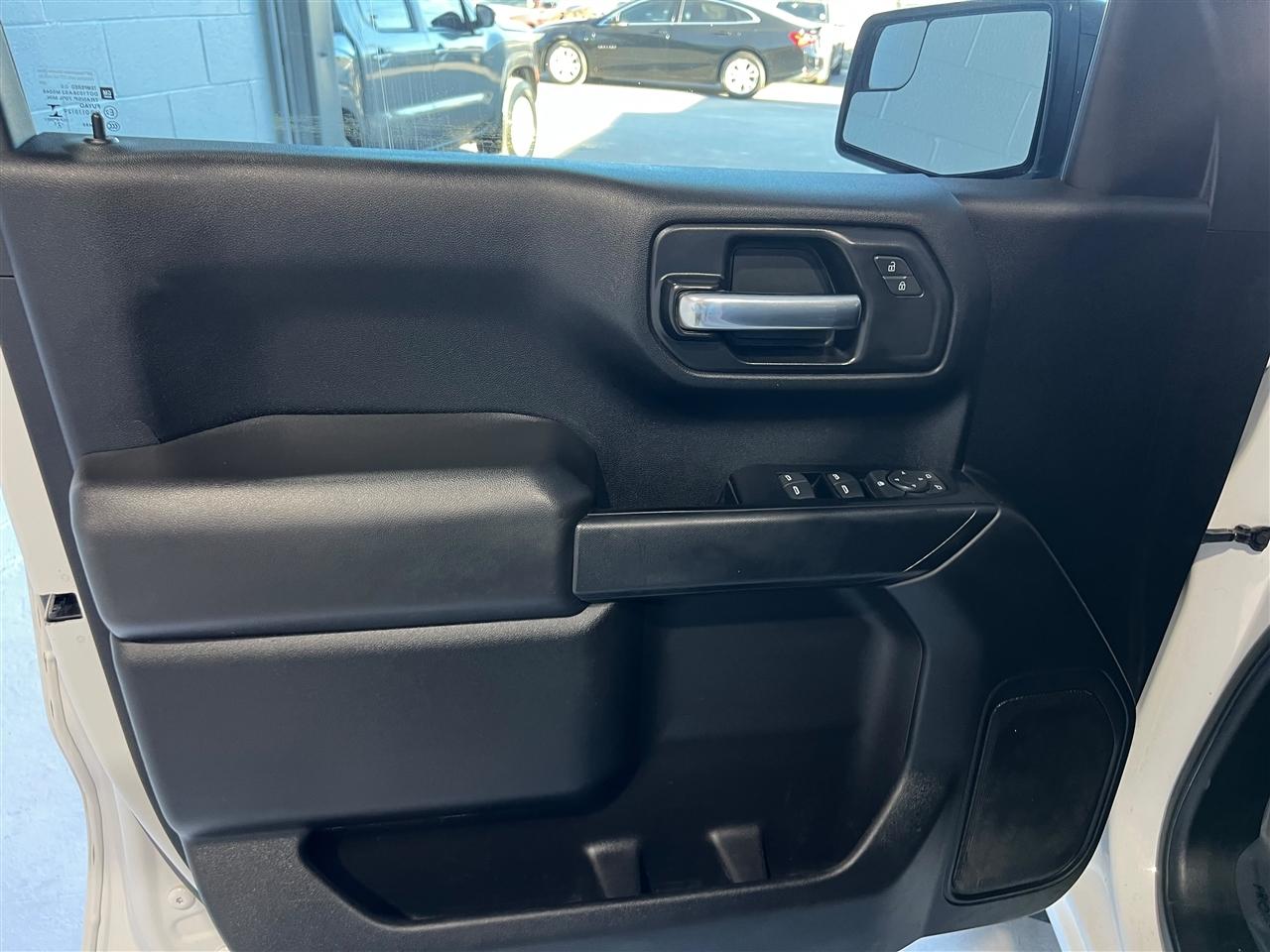 Chevrolet Silverado 1500 Custom Trail Boss Crew Cab Long Box 4WD 2021