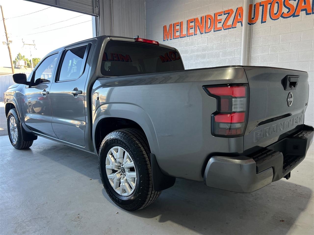 Nissan Frontier SV Crew Cab 2WD 2023