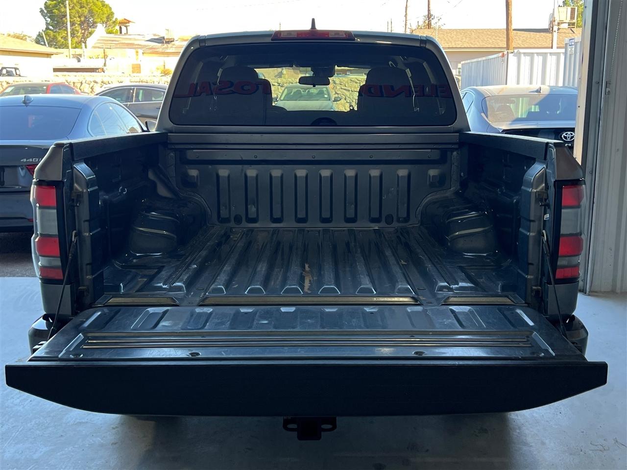 Nissan Frontier SV Crew Cab 2WD 2023