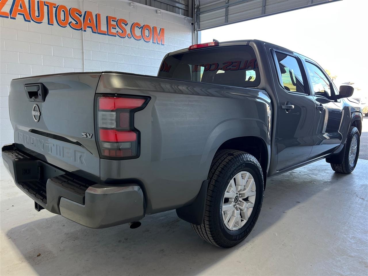 Nissan Frontier SV Crew Cab 2WD 2023