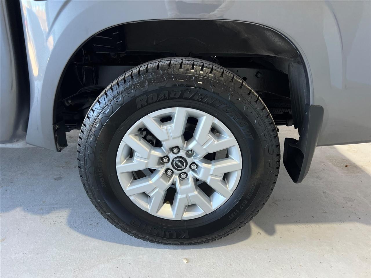 Nissan Frontier SV Crew Cab 2WD 2023